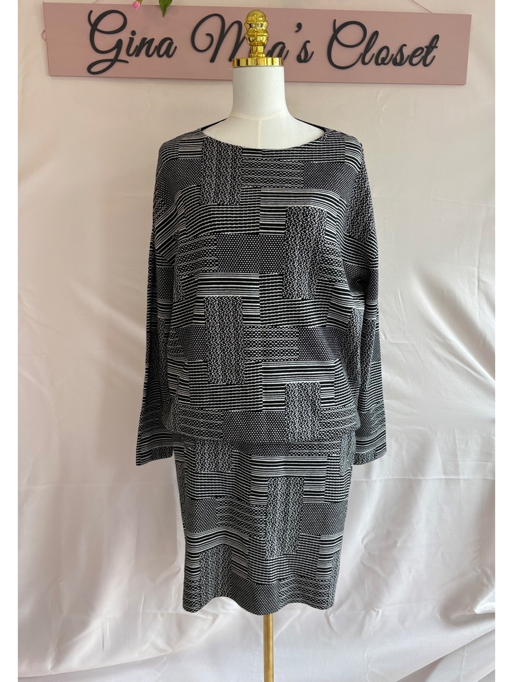 Black and White Geometric Pattern Two-Piece Skirt and Long Sleeve Top Set
